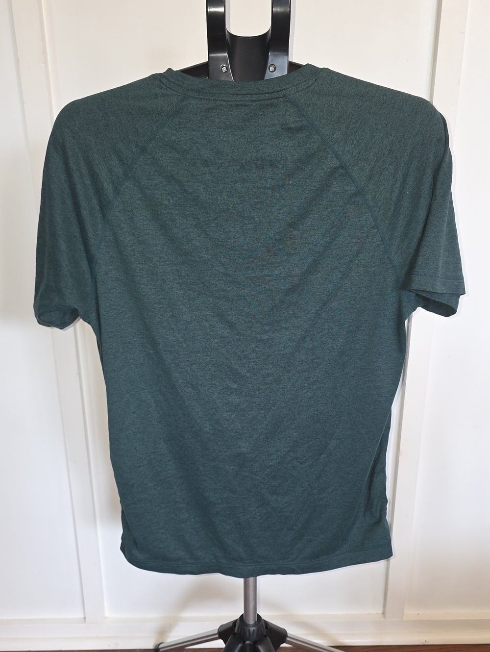 Men’s Rhone Green Shirt Size Medium - Picture 3 of 4